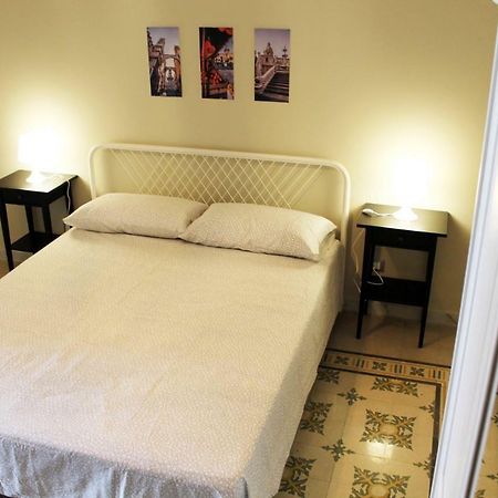 Casa Verdi, Confortevole Bilocale In Centro, 1° P Apartment Bagheria Bagian luar foto