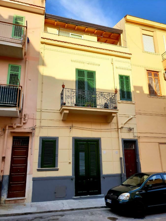 Casa Verdi, Confortevole Bilocale In Centro, 1° P Apartment Bagheria Bagian luar foto